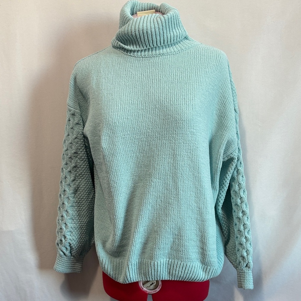 Elegant Aqua Turtleneck Sweater SM376